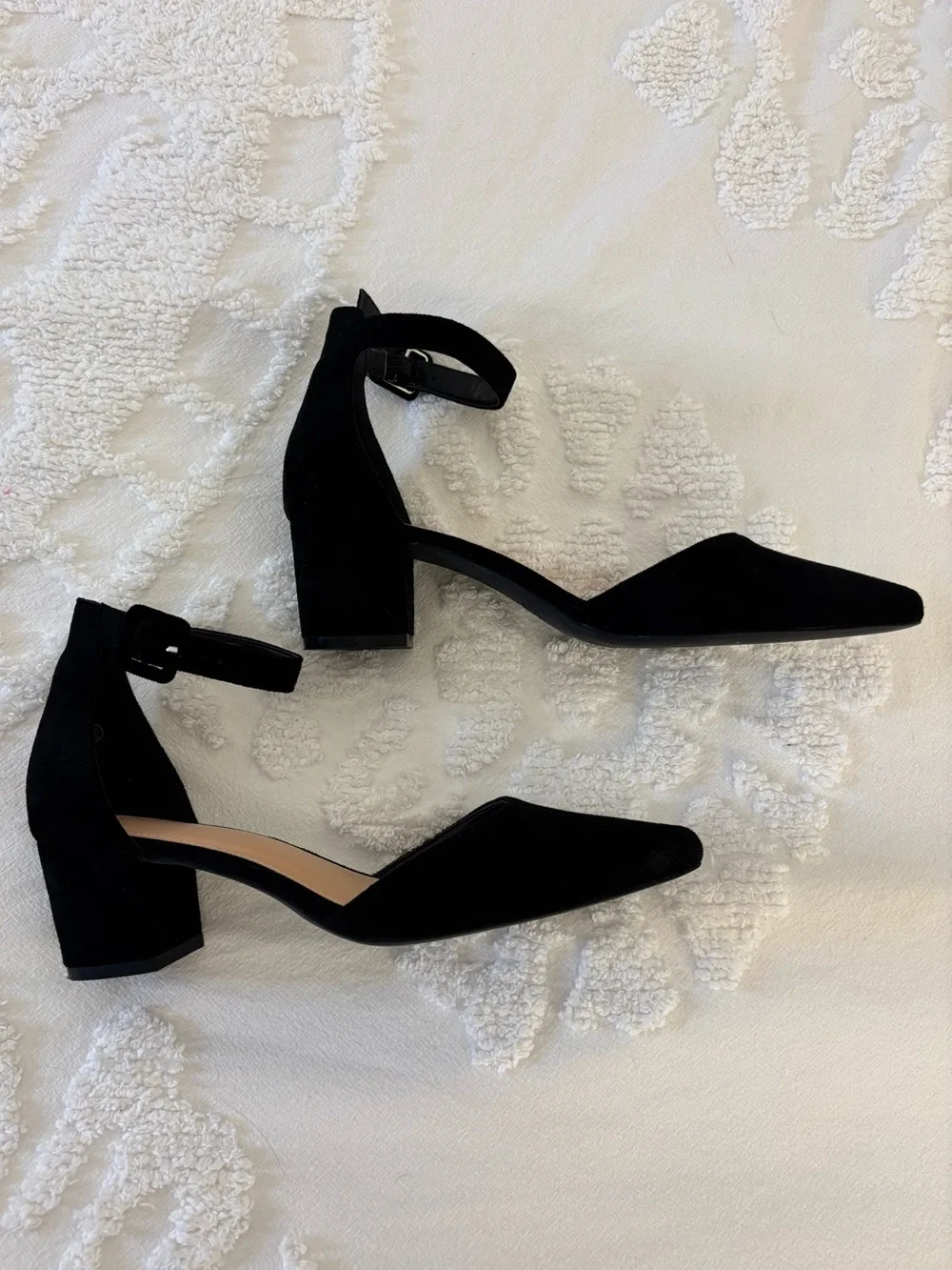 Classic Black Faux Suede Pointed Toe D'Orsay Block Heel Ankle Strap Pumps sz 8.5